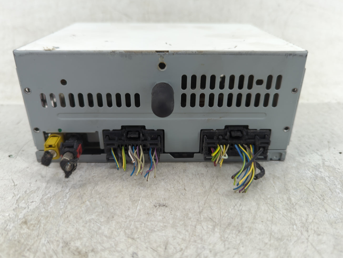 2022 Ford Mustang Radio AM FM Cd Player Receiver Replacement P/N:LR3T-18D832-EH Fits OEM Used Auto Parts - Oemusedautoparts1