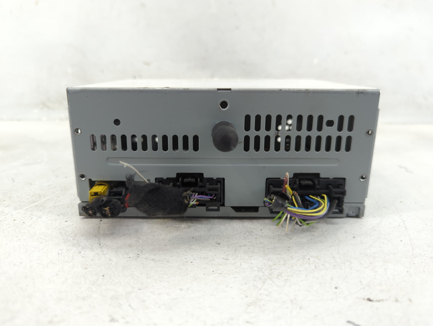 2022 Ford Mustang Radio AM FM Cd Player Receiver Replacement P/N:LR3T-18D832-EH Fits OEM Used Auto Parts - Oemusedautoparts1