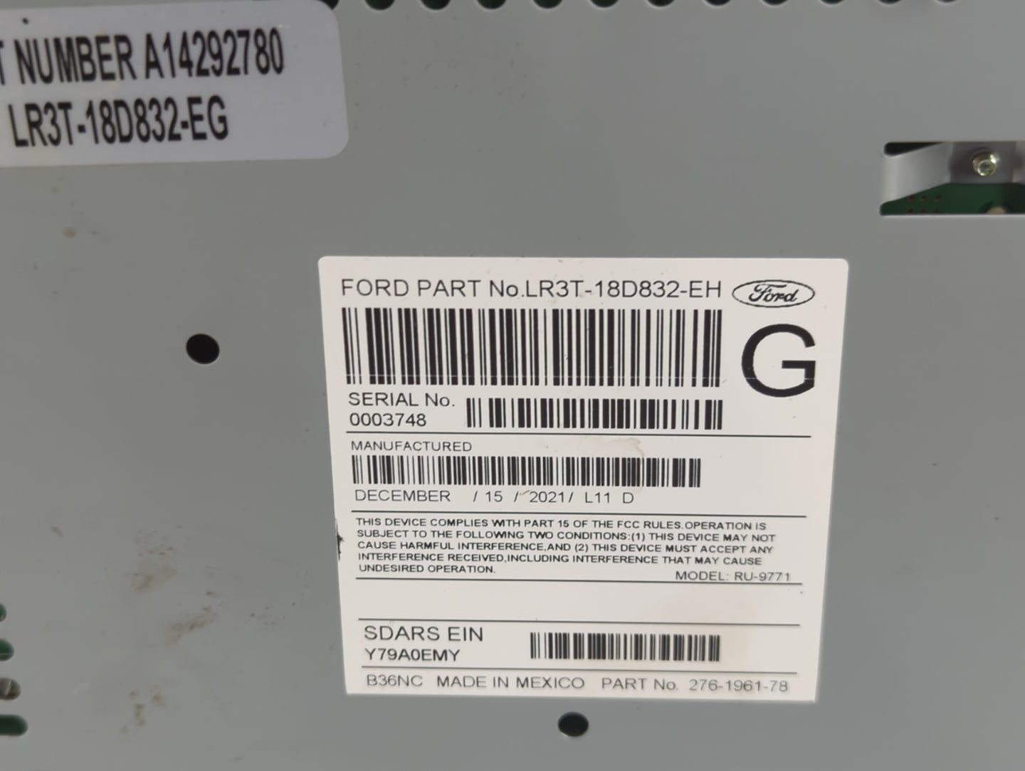 2022 Ford Mustang Radio AM FM Cd Player Receiver Replacement P/N:LR3T-18D832-EH Fits OEM Used Auto Parts - Oemusedautoparts1