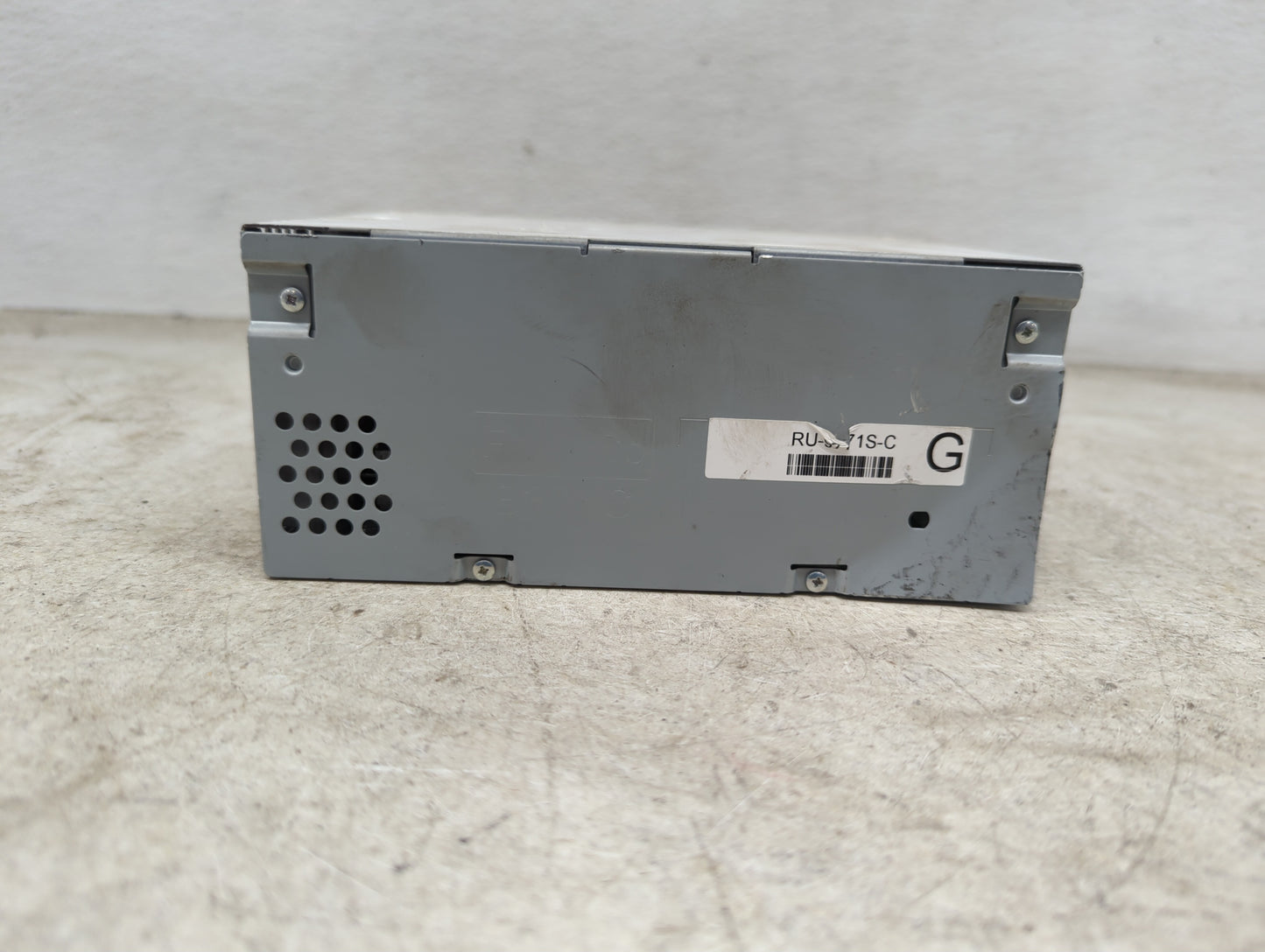 2022 Ford Mustang Radio AM FM Cd Player Receiver Replacement P/N:LR3T-18D832-EH RU-9771 Fits OEM Used Auto Parts - Oemusedau