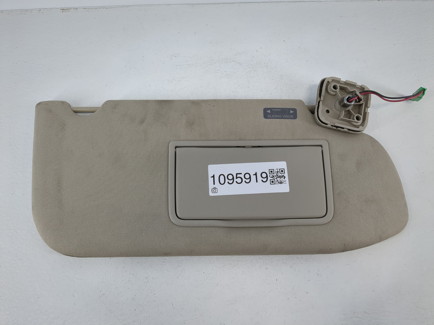 2013-2019 Ford Taurus Sun Visor Shade Replacement Passenger Right Mirror Fits OEM Used Auto Parts - Oemusedautoparts1.com