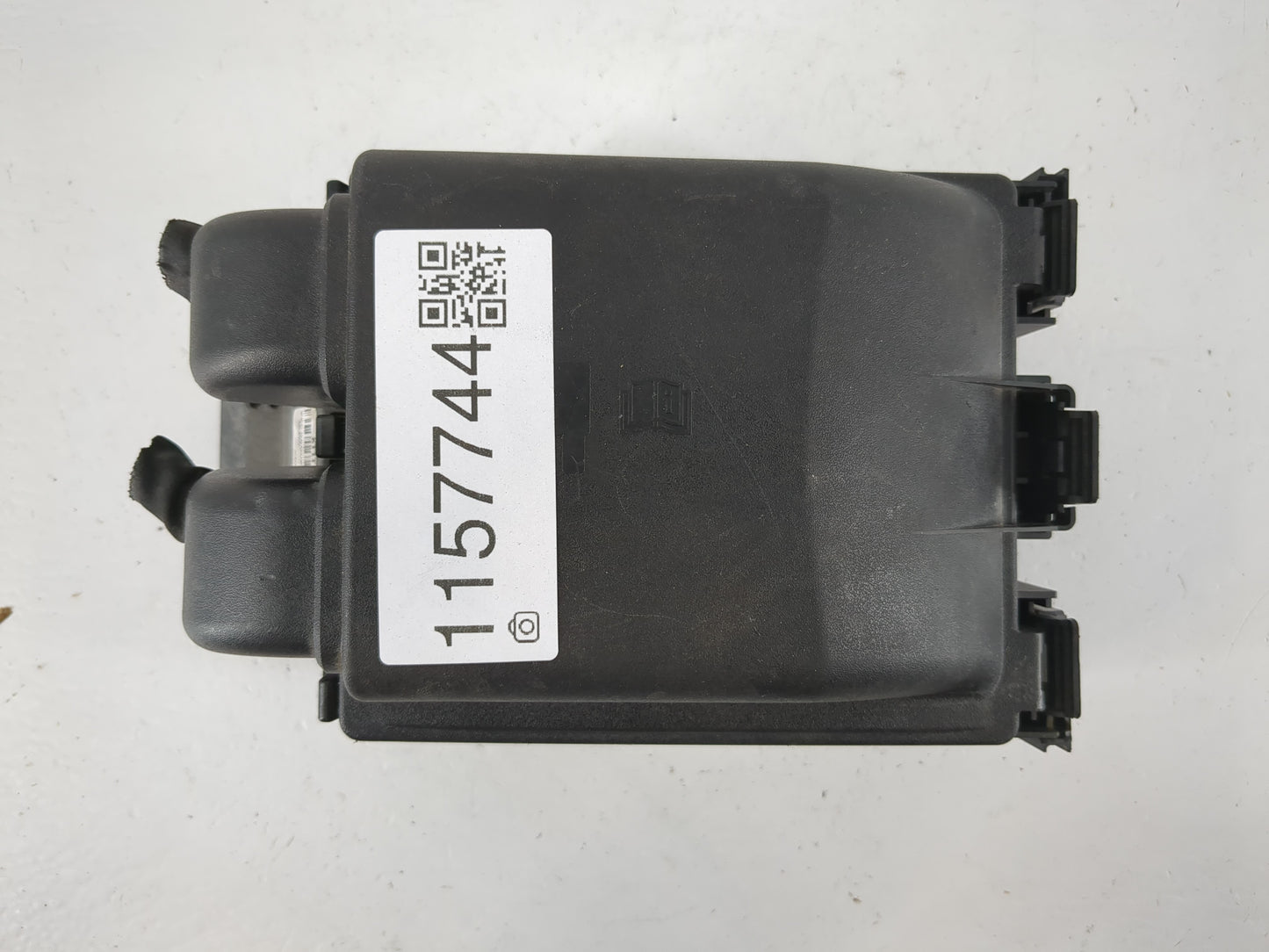 2019-2021 Ford Transit Fusebox Fuse Box Panel Relay Module P/N:KT1T-14A094-AF Fits Fits 2019 2020 2021 OEM Used Auto Parts -