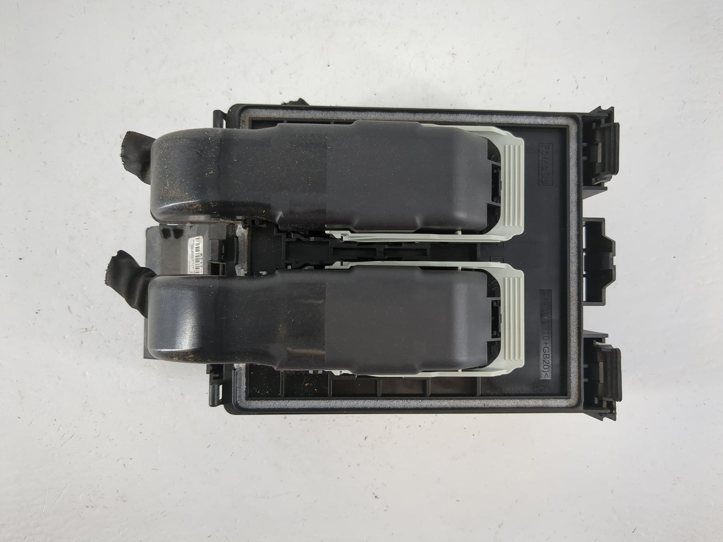 2019-2021 Ford Transit Fusebox Fuse Box Panel Relay Module P/N:KT1T-14A094-AF Fits Fits 2019 2020 2021 OEM Used Auto Parts -