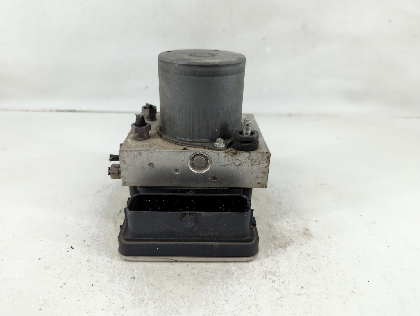 2022 Ford Transit-250 ABS Pump Control Module Replacement P/N:970 204 220426, NK41 2B373-AF Fits OEM Used Auto Parts - Oemus