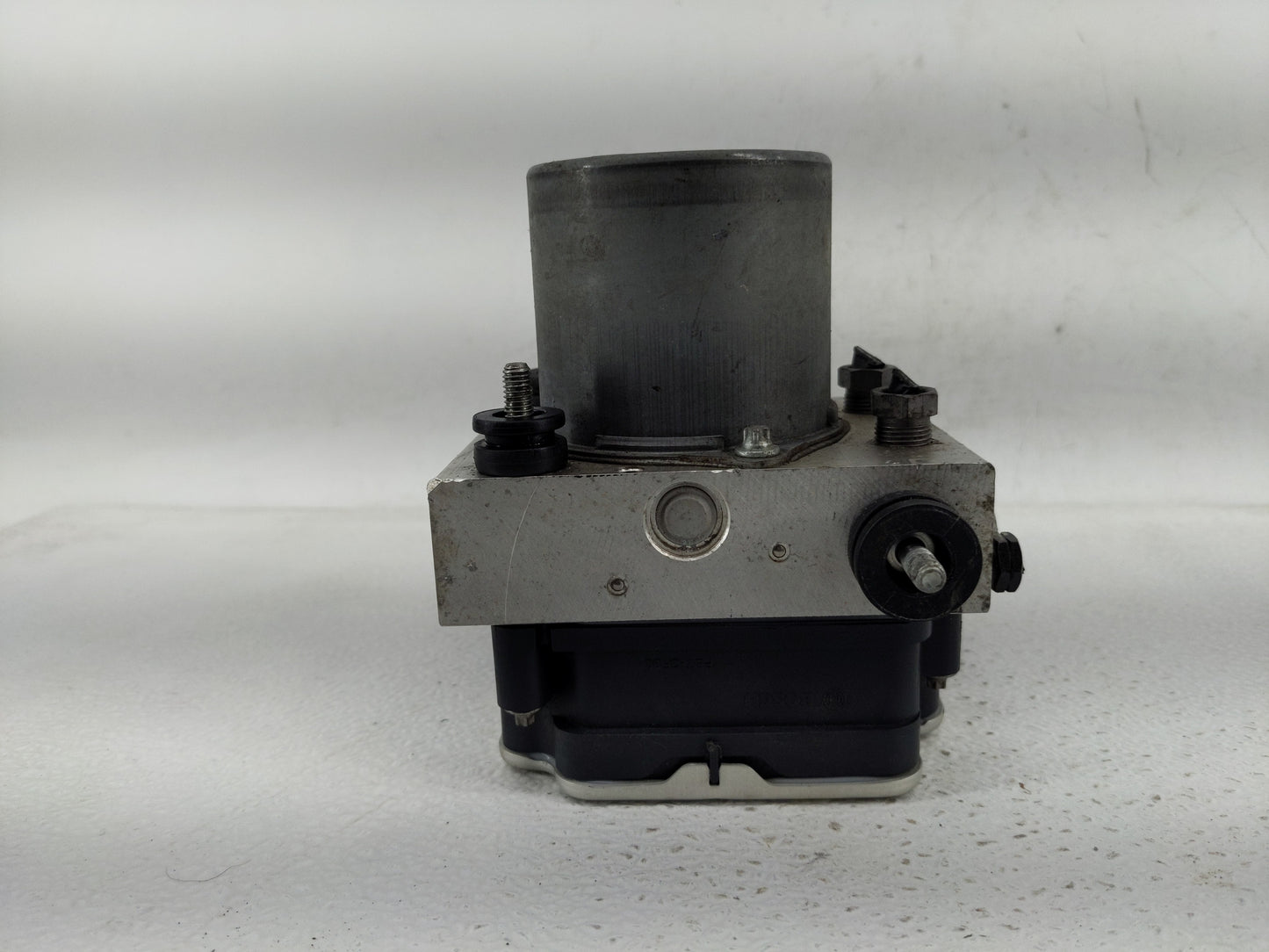 2022 Ford Transit-250 ABS Pump Control Module Replacement P/N:NK41 2B373-AF Fits OEM Used Auto Parts - Oemusedautoparts1.com