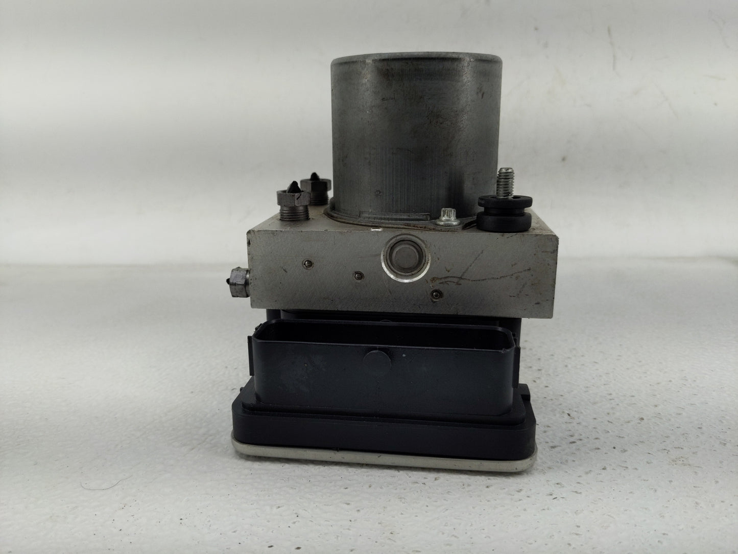 2022 Ford Transit-250 ABS Pump Control Module Replacement P/N:NK41 2B373-AF Fits OEM Used Auto Parts - Oemusedautoparts1.com