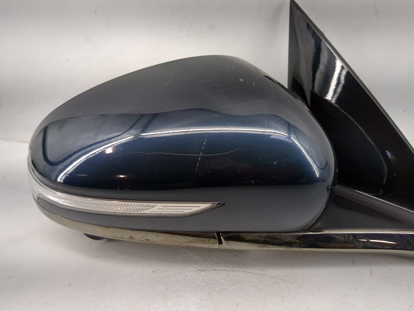 2022 Genesis G70 Passenger Side View Mirror - Right Door Mirror OEM Used - Oemusedautoparts1.com