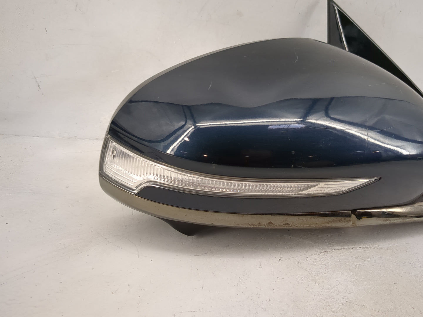 2022 Genesis G70 Passenger Side View Mirror - Right Door Mirror OEM Used - Oemusedautoparts1.com