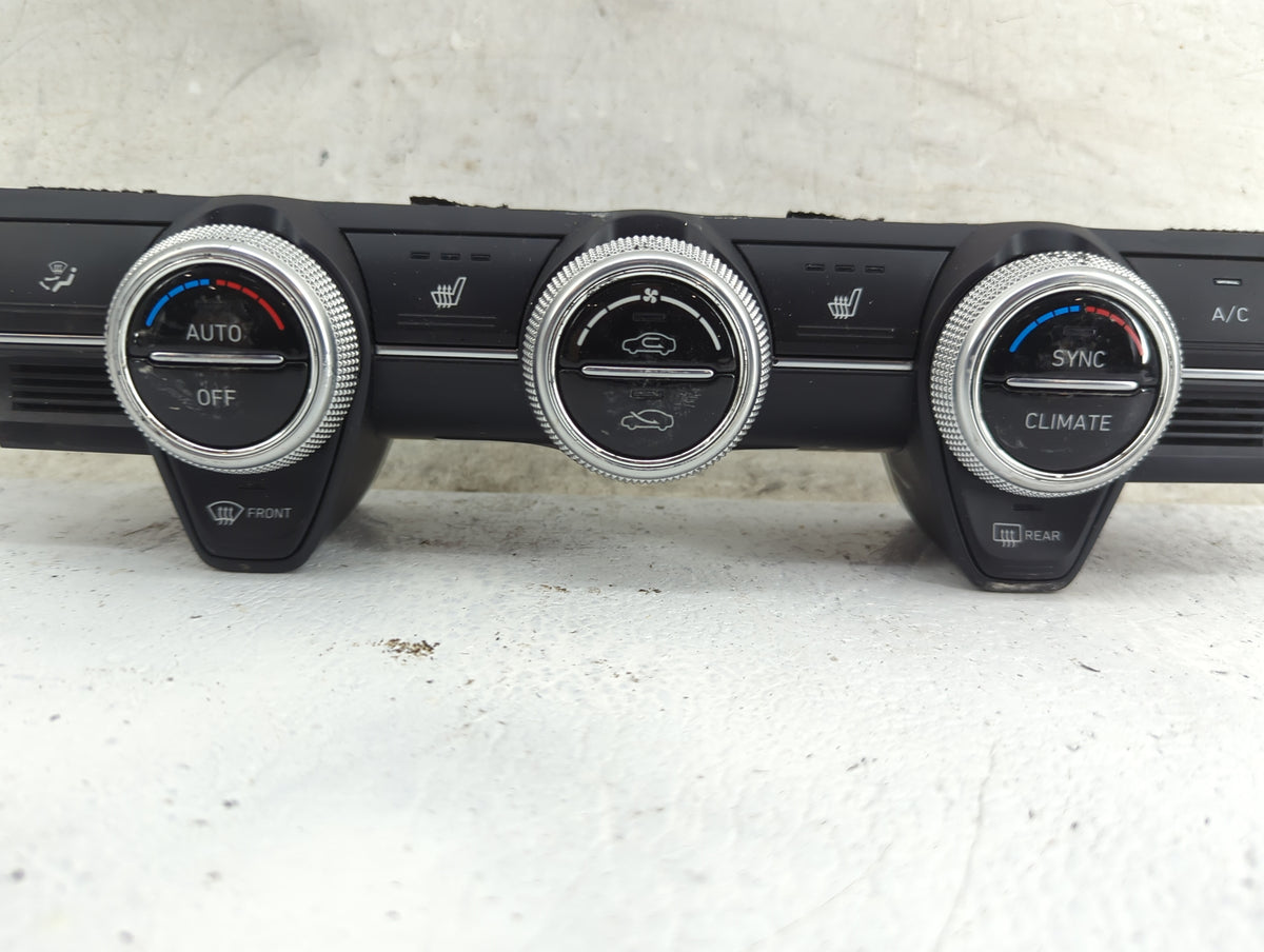 2022 Genesis G70 Climate Control Module Temperature AC/Heater Replacement P/N:97250-G9SA0 Fits OEM Used Auto Parts - Oemused