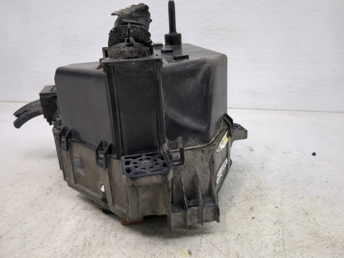 2022 Genesis G70 Fusebox Fuse Box Panel Relay Module P/N:18980-09450 18980-09400, 9-959-G9010 Fits OEM Used Auto Parts - Oem