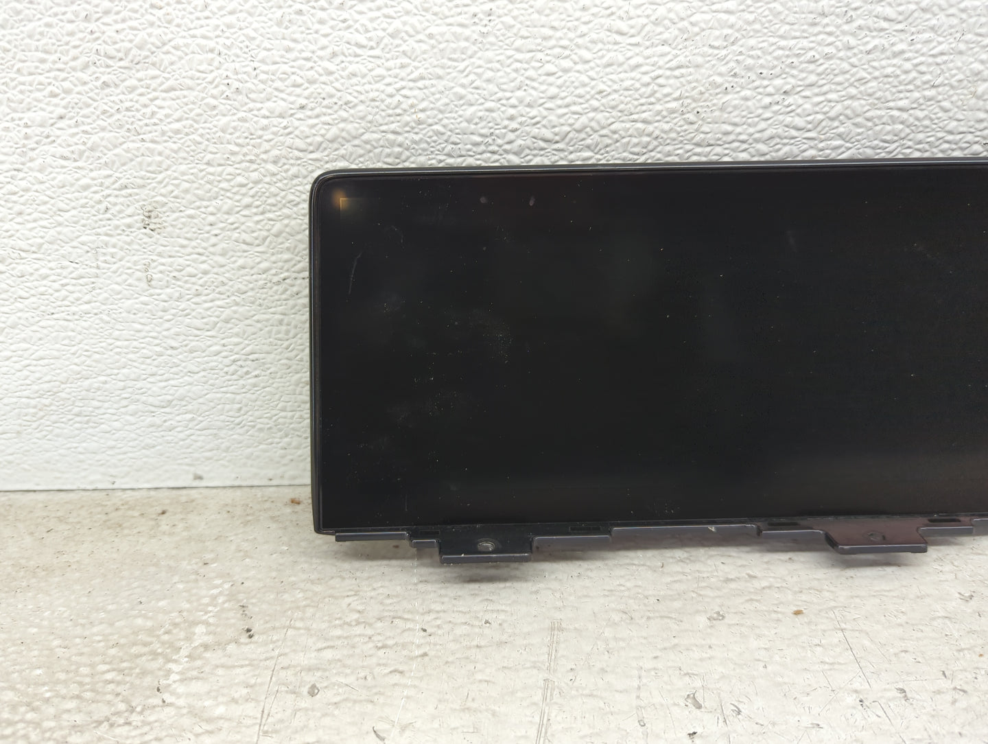 2022-2022 Genesis Gv70 Information Display Screen - Oemusedautoparts1.com