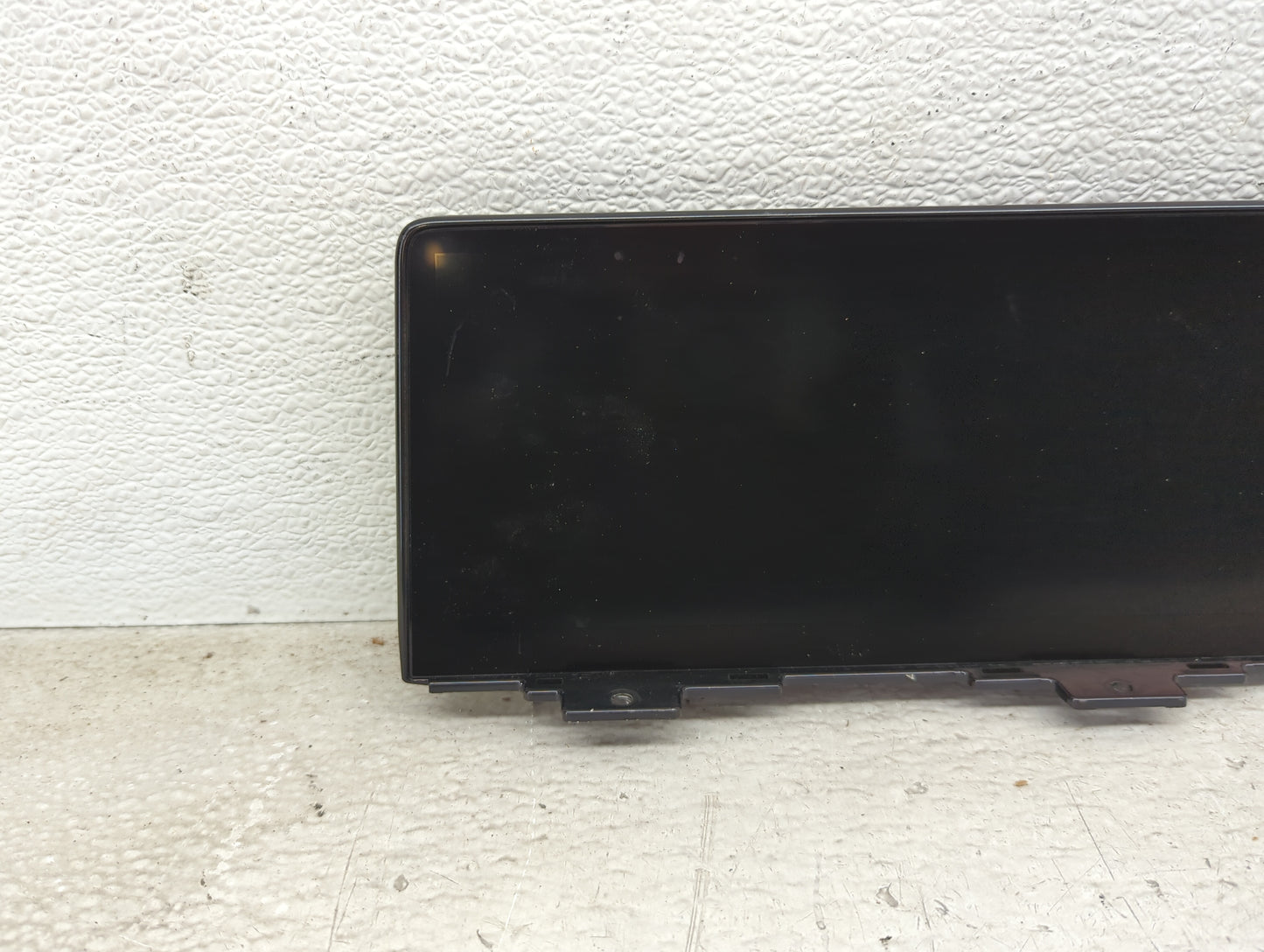 2022-2022 Genesis Gv70 Information Display Screen - Oemusedautoparts1.com
