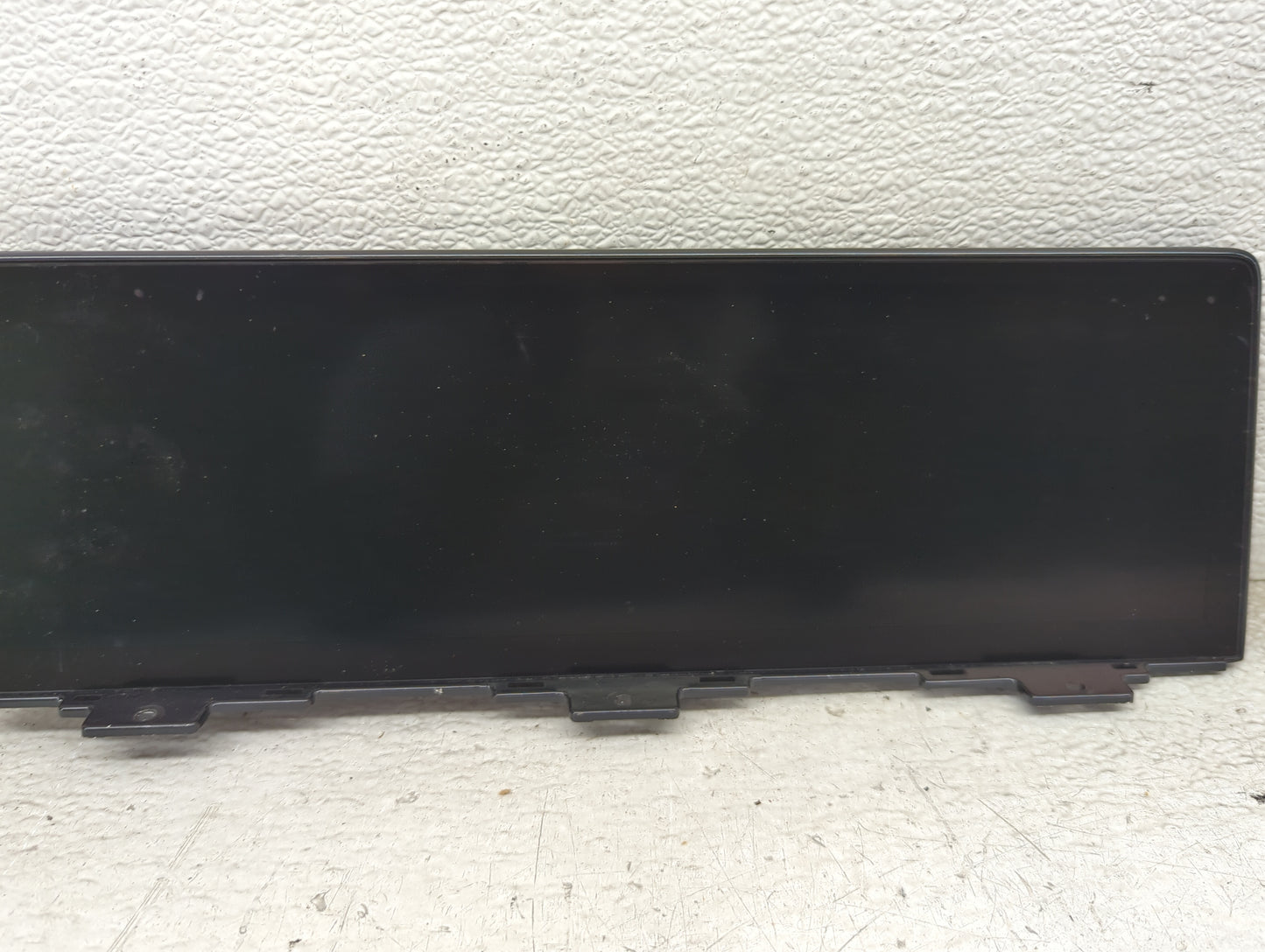 2022-2022 Genesis Gv70 Information Display Screen - Oemusedautoparts1.com