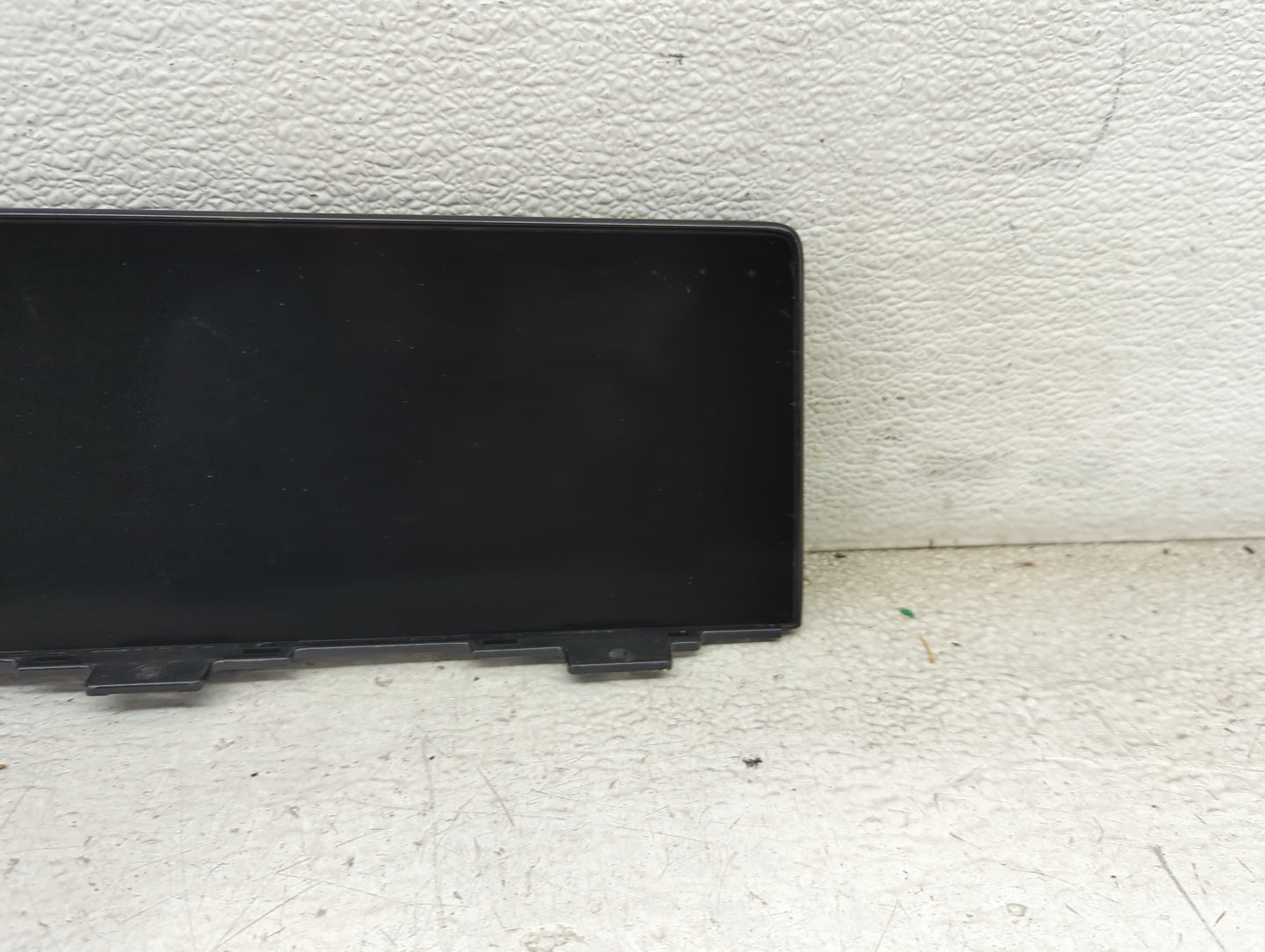 2022-2022 Genesis Gv70 Information Display Screen - Oemusedautoparts1.com