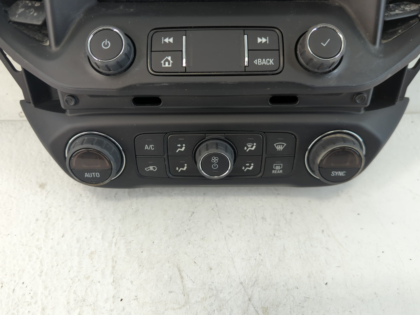 2020-2022 Gmc Acadia Radio AM FM Cd Player Receiver Replacement P/N:84689136 Fits Fits 2020 2021 2022 OEM Used Auto Parts - 