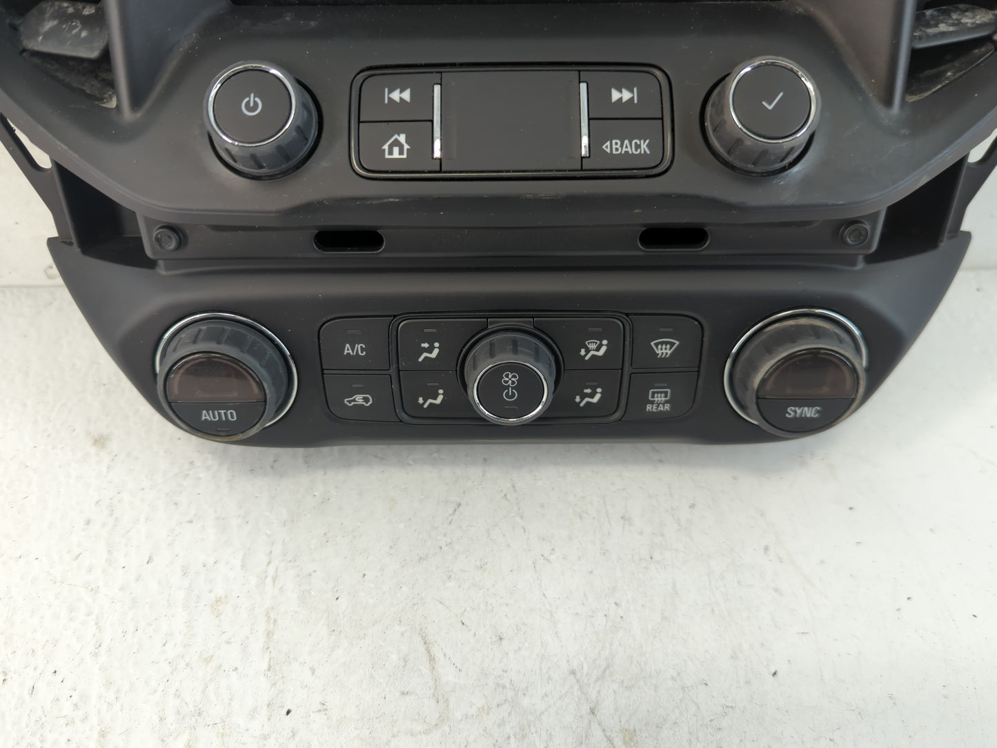 2020-2022 Gmc Acadia Radio AM FM Cd Player Receiver Replacement P/N:84689136 Fits Fits 2020 2021 2022 OEM Used Auto Parts - 