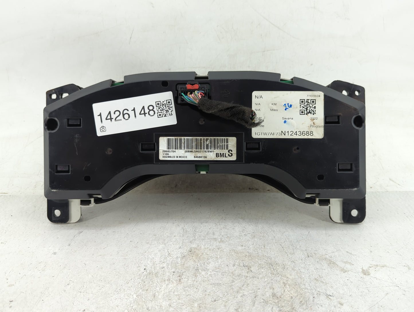 2022 Gmc Savana Instrument Cluster Speedometer Gauges P/N:28685704 84688156 Fits OEM Used Auto Parts - Oemusedautoparts1.com
