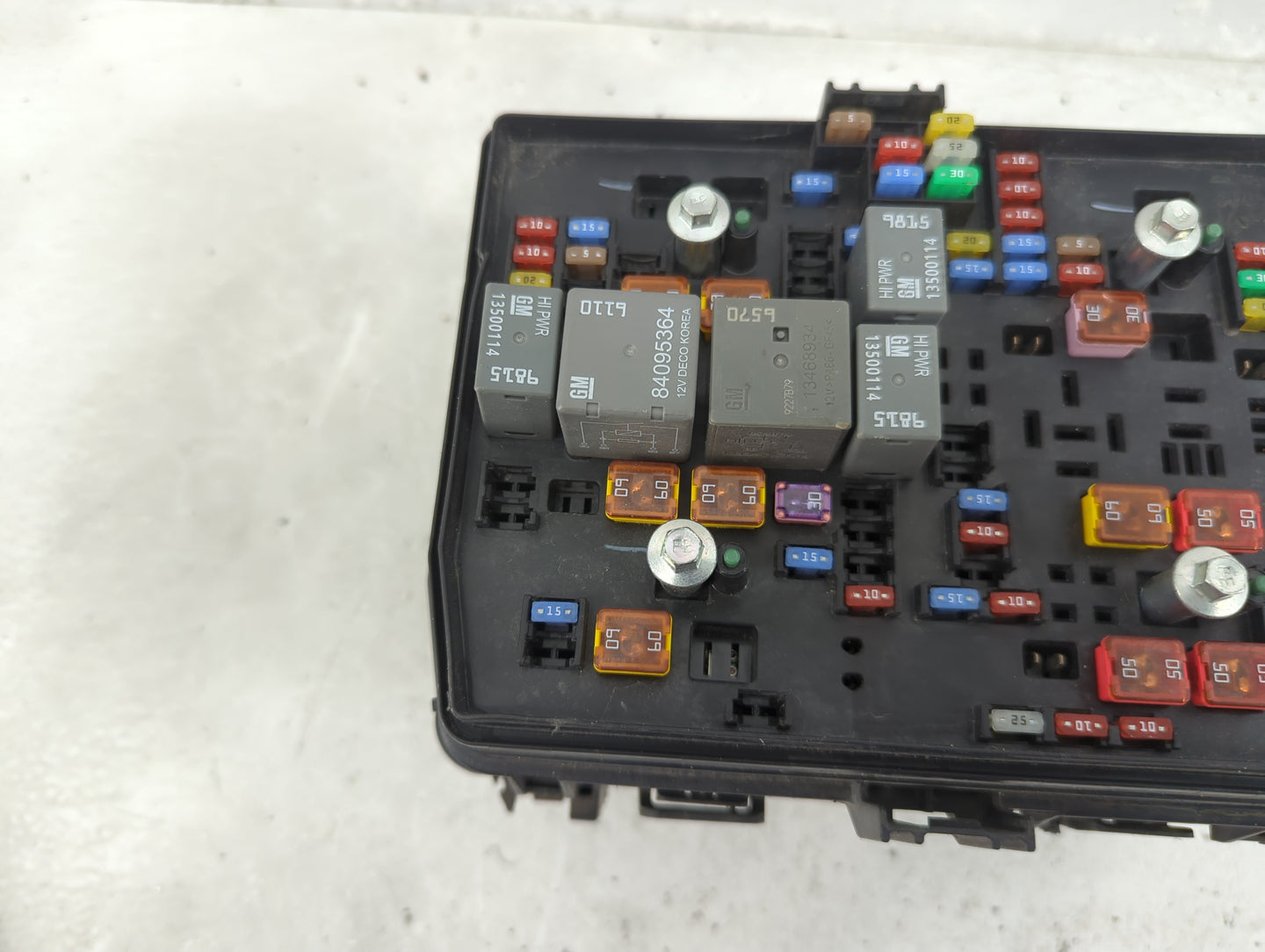 2019-2022 Gmc Sierra 1500 Fusebox Fuse Box Panel Relay Module P/N:84594609 Fits Fits 2019 2020 2021 2022 OEM Used Auto Parts
