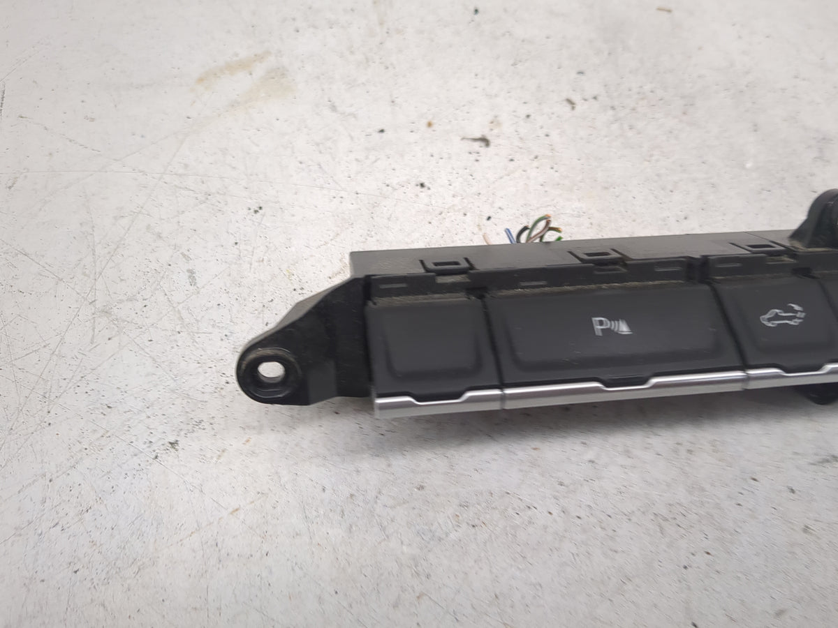 2022 Gmc Sierra 1500 Climate Control Module Temperature AC/Heater Replacement P/N:84168736 7002640100000V Fits OEM Used Auto
