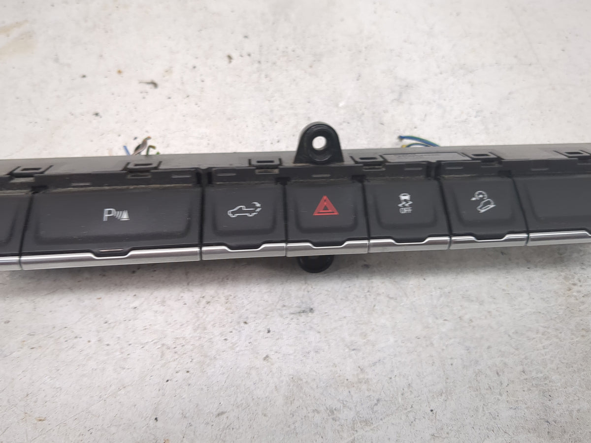 2022 Gmc Sierra 1500 Climate Control Module Temperature AC/Heater Replacement P/N:84168736 7002640100000V Fits OEM Used Auto