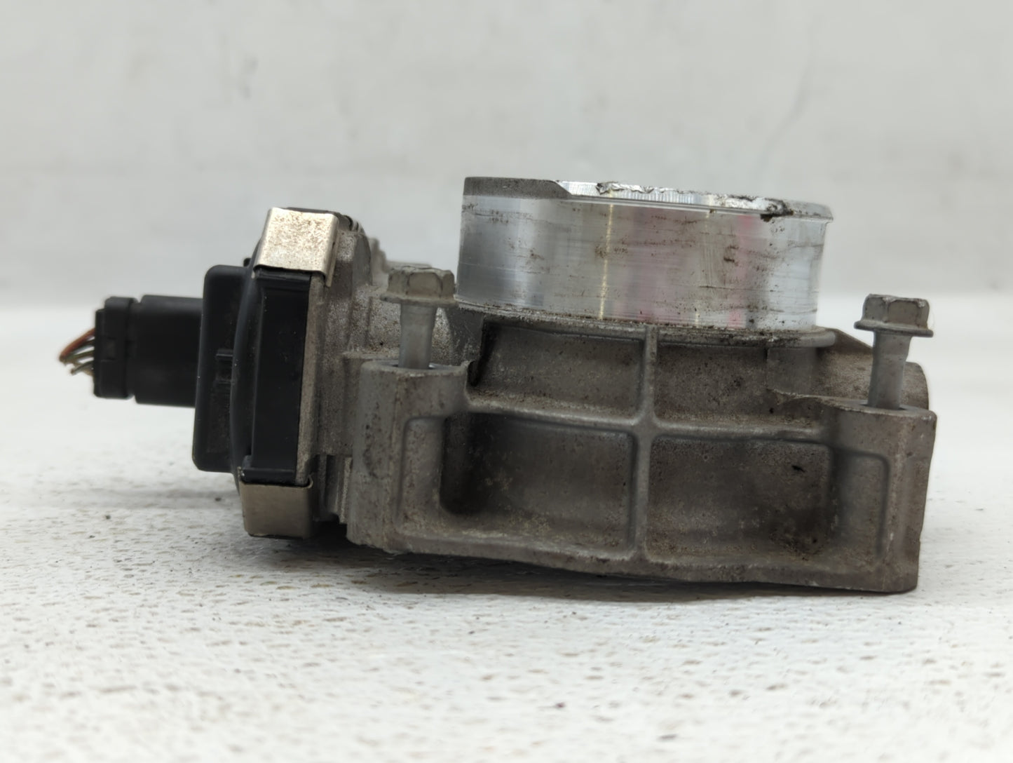 2020-2022 Gmc Sierra 1500 Throttle Body P/N:12710643 Fits Fits 2020 2021 2022 OEM Used Auto Parts - Oemusedautoparts1.com