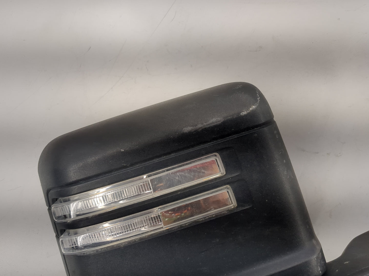 2020-2022 Gmc Sierra 2500 Passenger Side View Mirror - Right Door Mirror OEM Used - Oemusedautoparts1.com