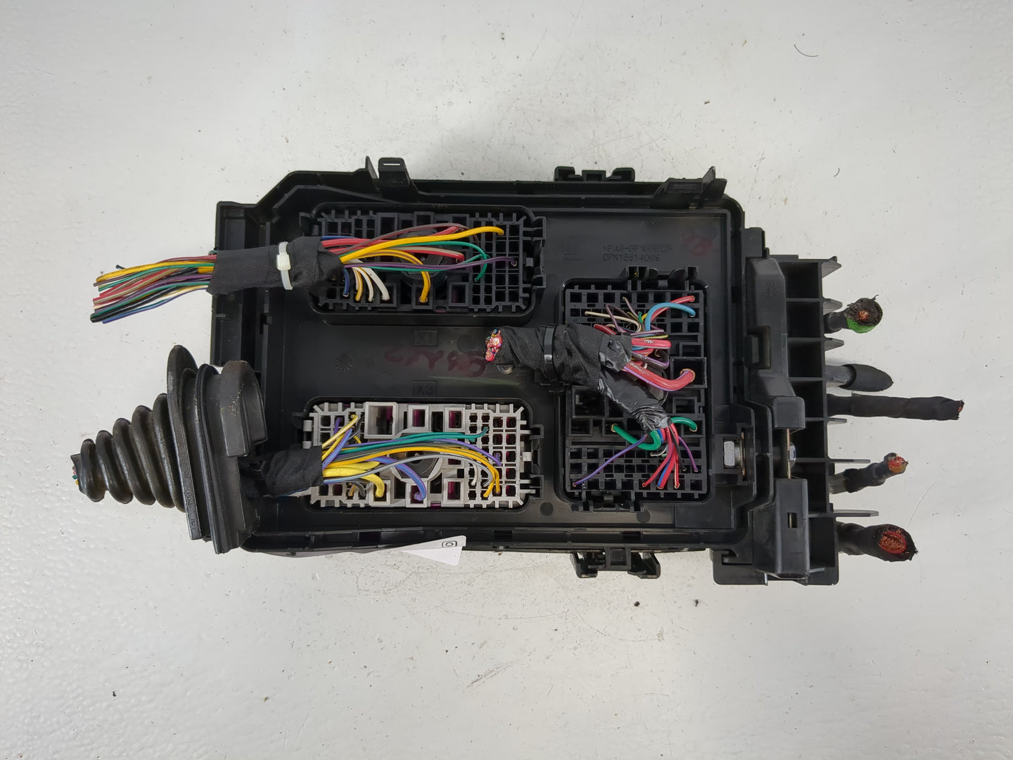 2022 Gmc Terrain Fusebox Fuse Box Panel Relay Module P/N:87867005 Fits OEM Used Auto Parts - Oemusedautoparts1.com