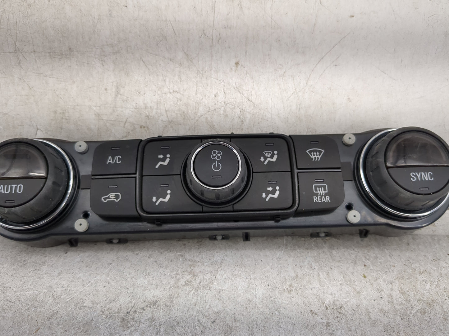 2022 Gmc Terrain Climate Control Module Temperature AC/Heater Replacement P/N:84246526 815372982 Fits OEM Used Auto Parts - 