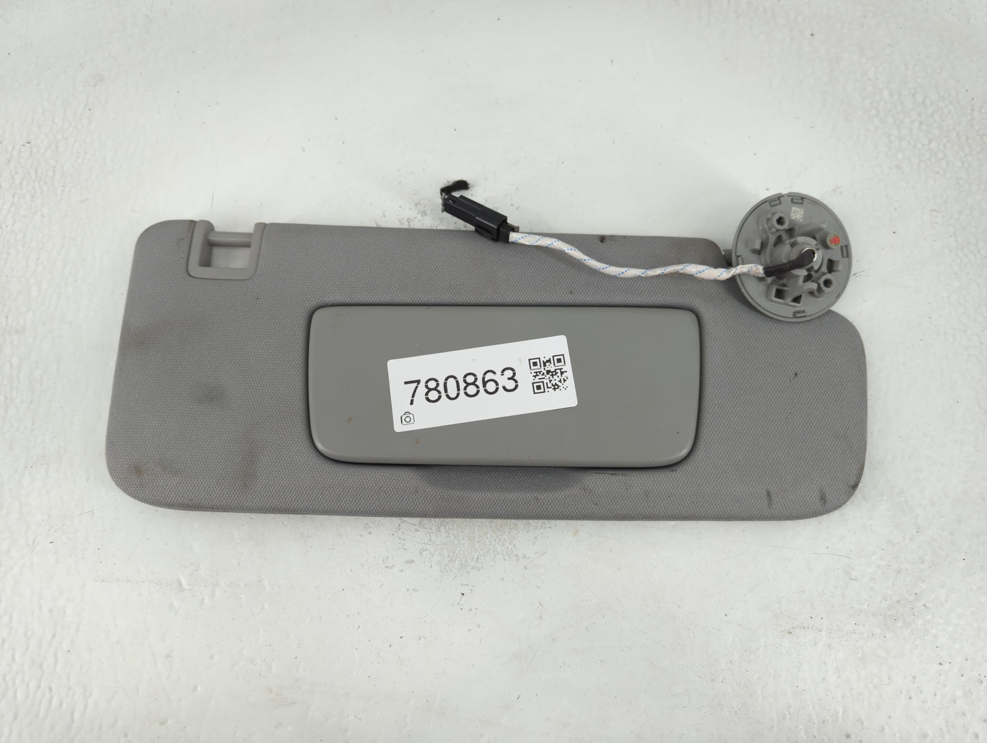 2022 Gmc Terrain Sun Visor Shade Replacement Driver Left Mirror Fits OEM Used Auto Parts - Oemusedautoparts1.com