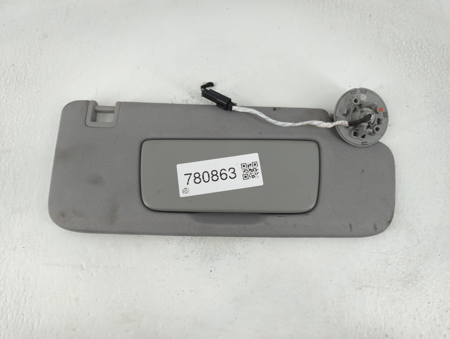 2022 Gmc Terrain Sun Visor Shade Replacement Driver Left Mirror Fits OEM Used Auto Parts - Oemusedautoparts1.com