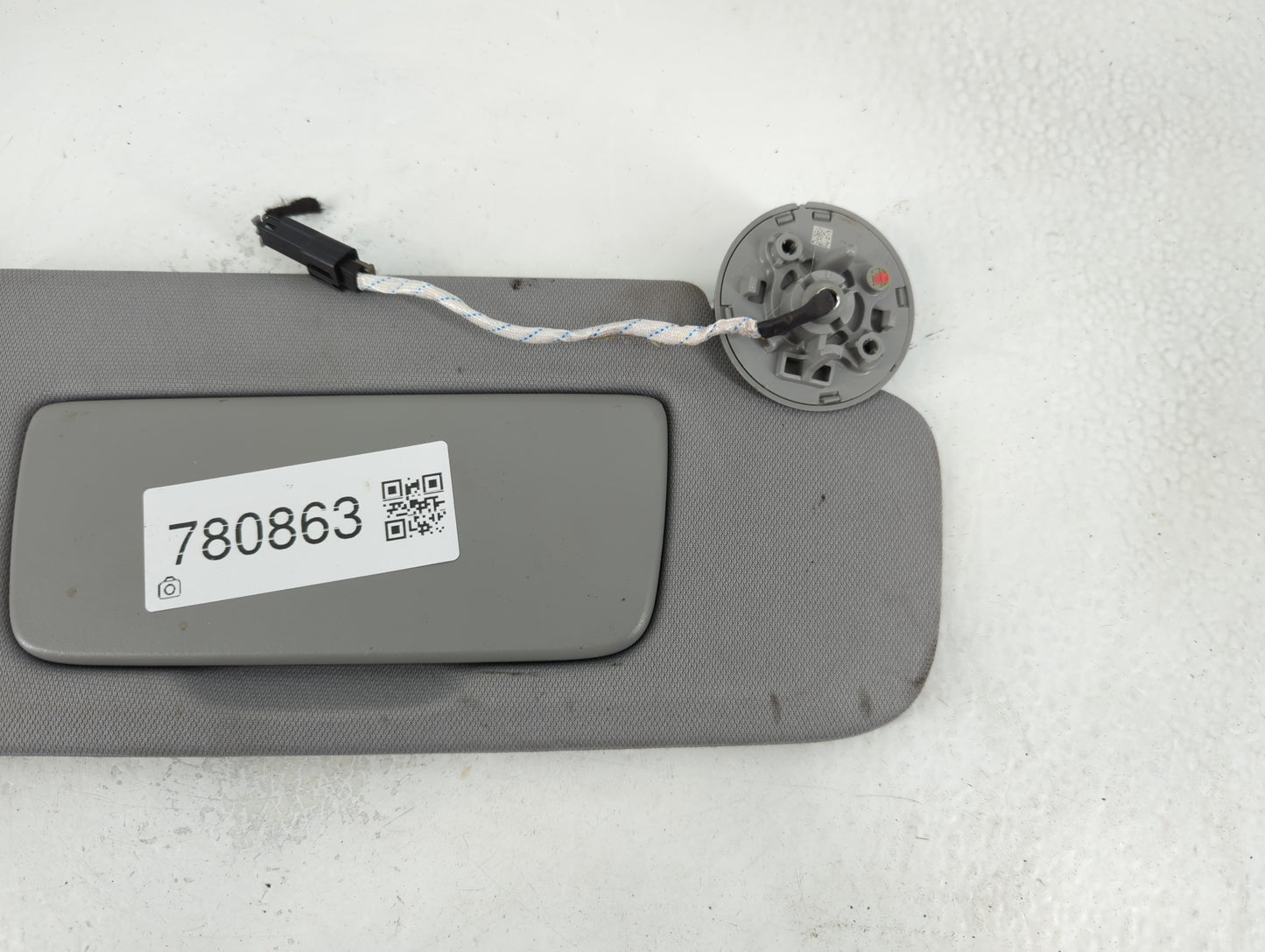 2022 Gmc Terrain Sun Visor Shade Replacement Driver Left Mirror Fits OEM Used Auto Parts - Oemusedautoparts1.com