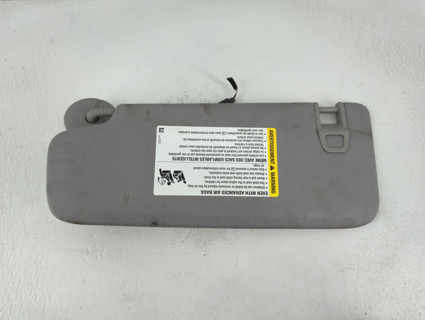 2022 Gmc Terrain Sun Visor Shade Replacement Driver Left Mirror Fits OEM Used Auto Parts - Oemusedautoparts1.com
