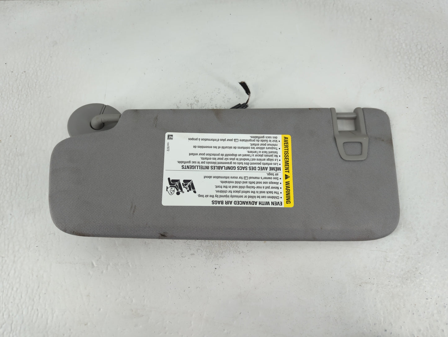 2022 Gmc Terrain Sun Visor Shade Replacement Driver Left Mirror Fits OEM Used Auto Parts - Oemusedautoparts1.com