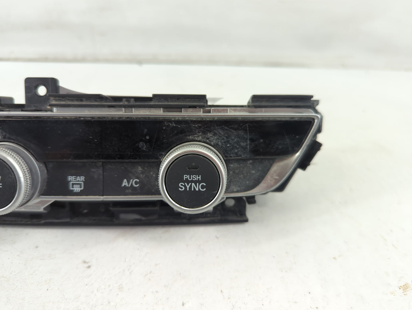 2021-2022 Honda Accord Climate Control Module Temperature AC/Heater Replacement P/N:79610TVAA210M1 Fits Fits 2021 2022 OEM U