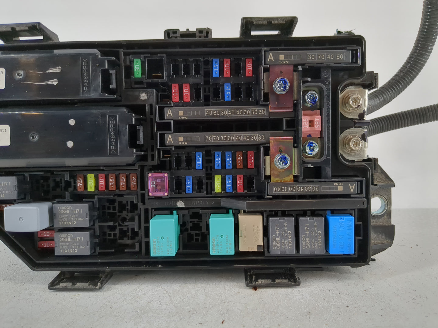 2021-2022 Honda Accord Fusebox Fuse Box Panel Relay Module P/N:30-TVA-A011 Fits Fits 2021 2022 OEM Used Auto Parts - Oemused