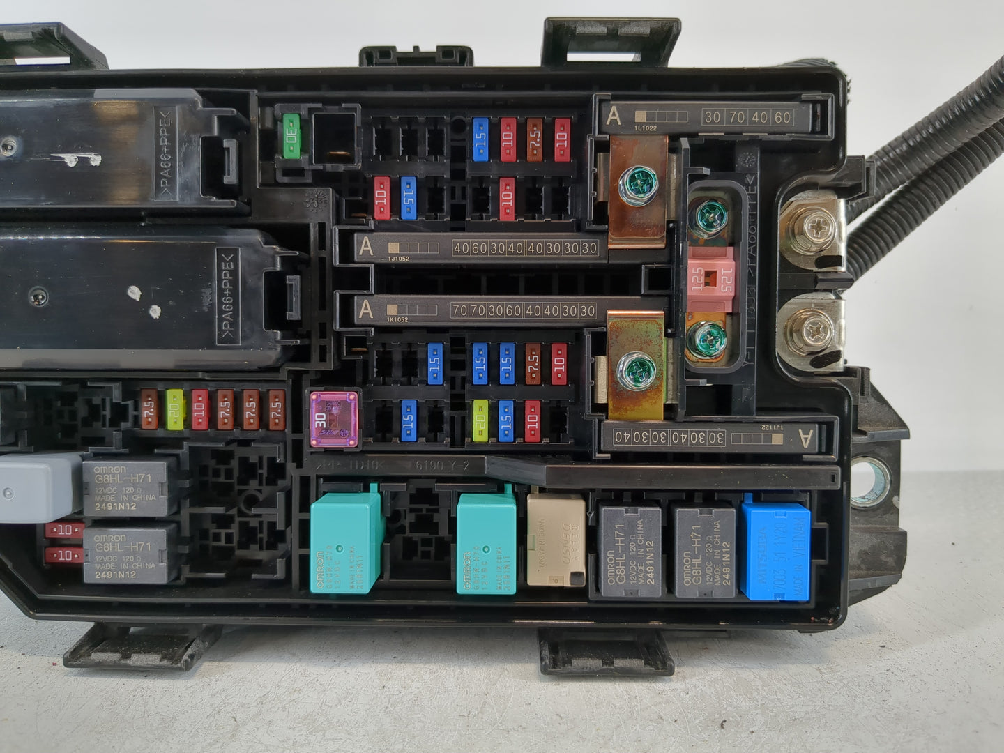 2021-2022 Honda Accord Fusebox Fuse Box Panel Relay Module P/N:50-TVA-A110 Fits Fits 2021 2022 OEM Used Auto Parts - Oemused