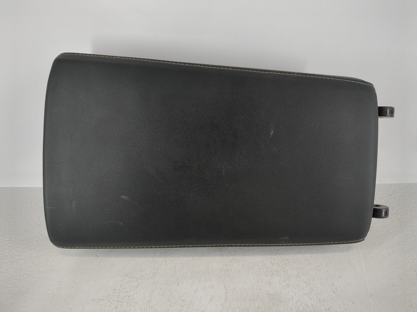 2021-2022 Honda Accord Center Console Armrest Cover Lid Fits Fits 2021 2022 OEM Used Auto Parts - Oemusedautoparts1.com