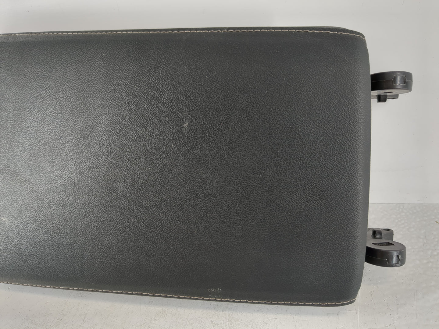 2021-2022 Honda Accord Center Console Armrest Cover Lid Fits Fits 2021 2022 OEM Used Auto Parts - Oemusedautoparts1.com