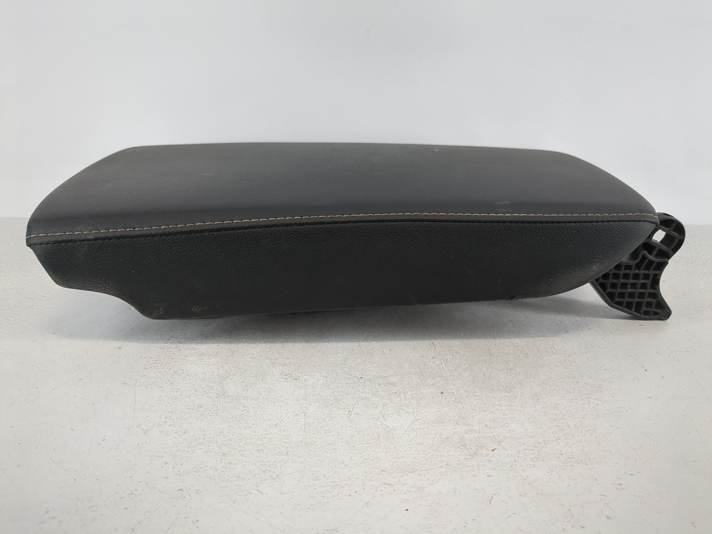 2021-2022 Honda Accord Center Console Armrest Cover Lid Fits Fits 2021 2022 OEM Used Auto Parts - Oemusedautoparts1.com