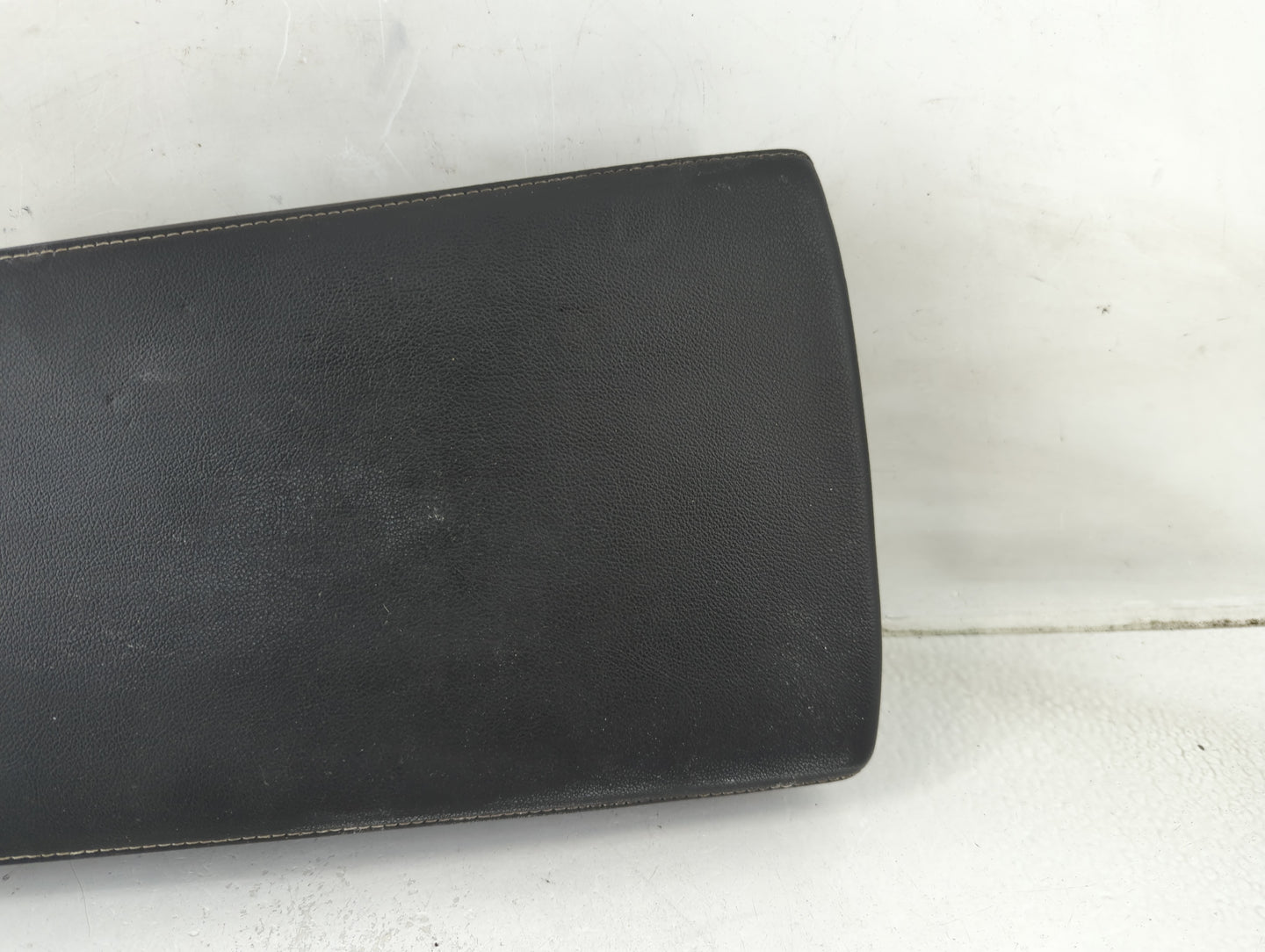 2021-2022 Honda Accord Center Console Armrest Cover Lid Fits Fits 2021 2022 OEM Used Auto Parts - Oemusedautoparts1.com