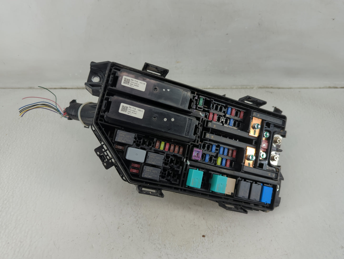 2021-2022 Honda Accord Fusebox Fuse Box Panel Relay Module P/N:50-TVA -A011 30TVA -A011 Fits Fits 2021 2022 OEM Used Auto Pa