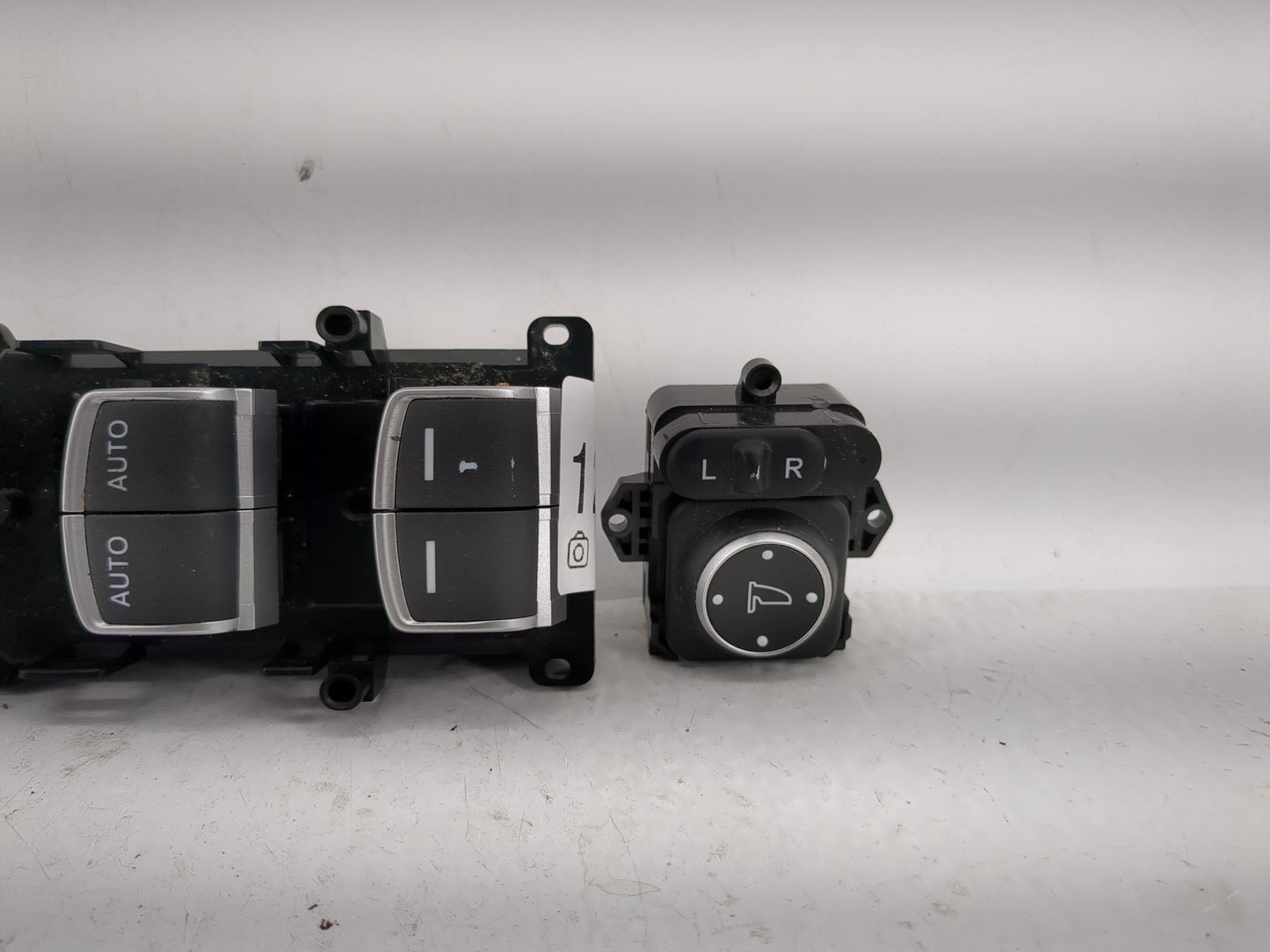 2018-2022 Honda Accord Master Power Window Switch Replacement Driver Side Left P/N:M64590 Fits Fits 2018 2019 2020 2021 2022