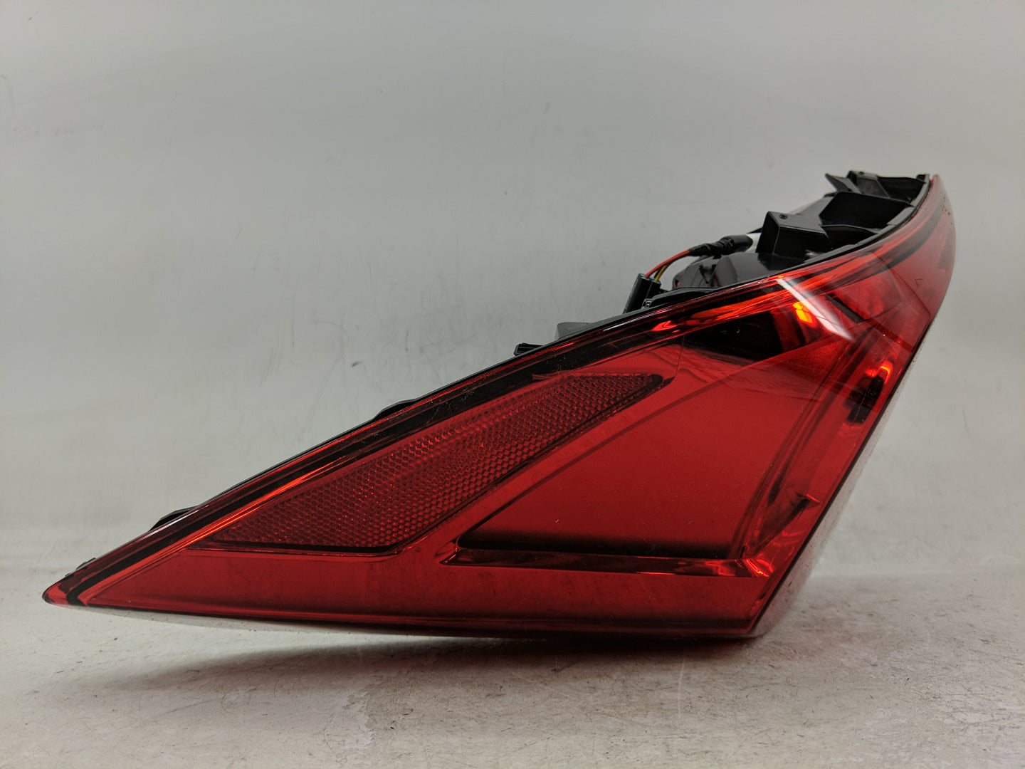 2018-2022 Honda Accord Tail Light Assembly Passenger Right OEM P/N:20180418 Fits Fits 2018 2019 2020 2021 2022 OEM Used Auto