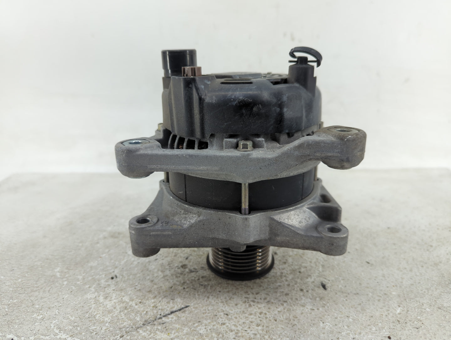 2018-2022 Honda Accord Alternator Replacement Generator Charging Assembly Engine OEM P/N:104211-4340 Fits OEM Used Auto Part
