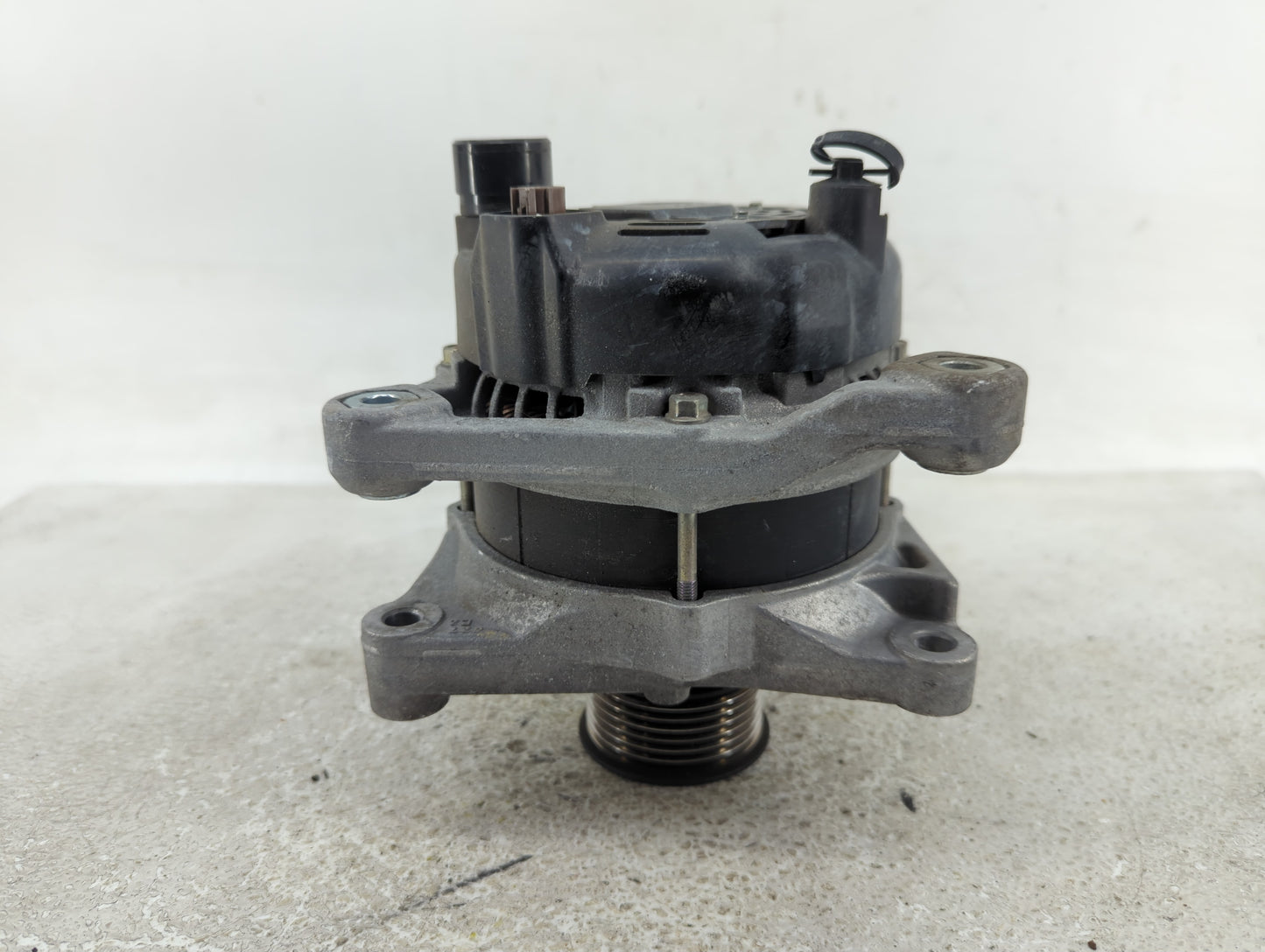 2018-2022 Honda Accord Alternator Replacement Generator Charging Assembly Engine OEM P/N:104211-4340 Fits OEM Used Auto Part
