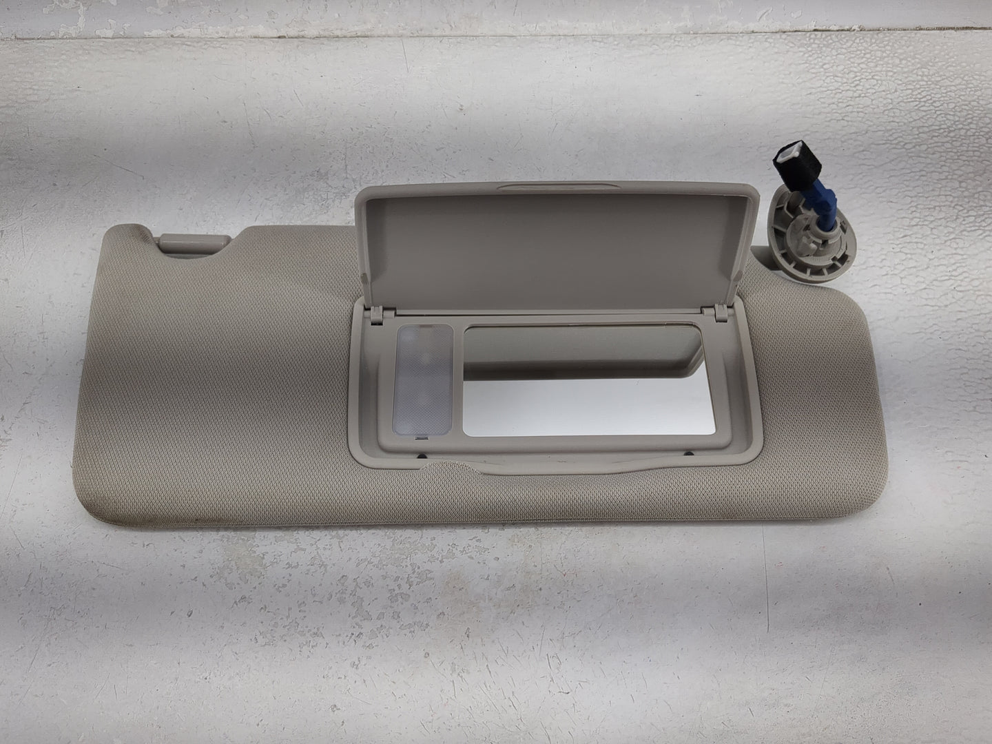 2018-2022 Honda Accord Sun Visor Shade Replacement Passenger Right Mirror Fits Fits 2018 2019 2020 2021 2022 OEM Used Auto P