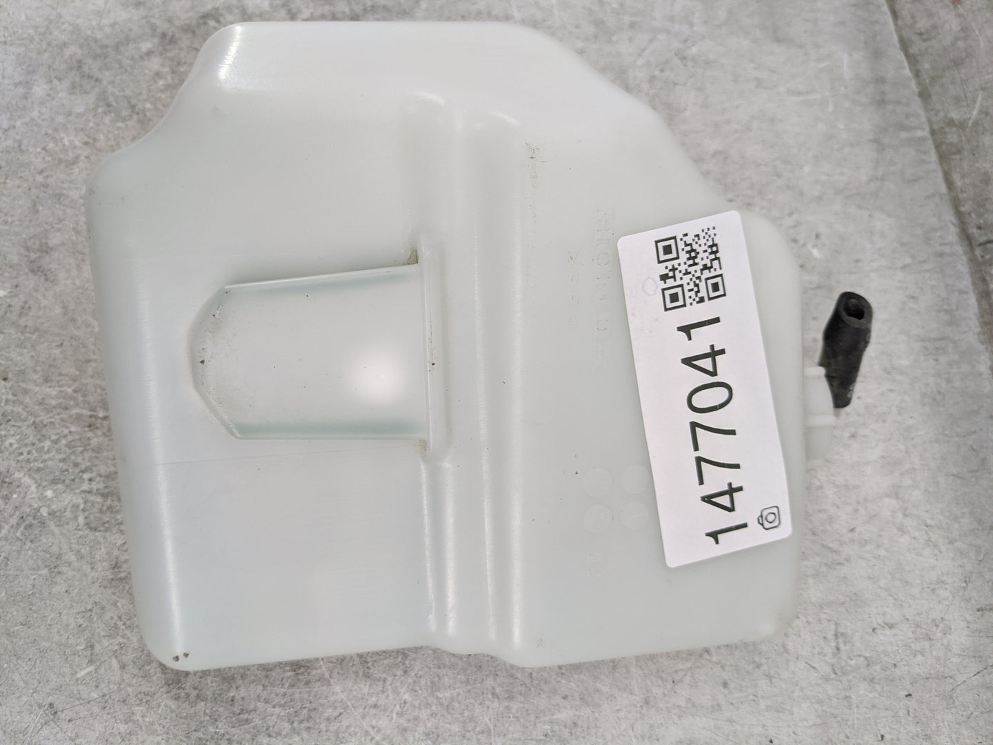 2022 Honda Accord Windshield Washer Fluid Reservoir Bottle Oem 1477041 - Oemusedautoparts1.com