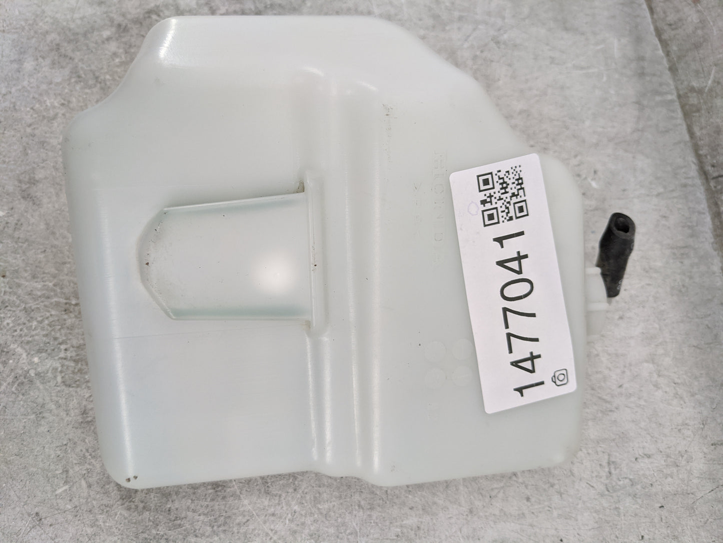 2022 Honda Accord Windshield Washer Fluid Reservoir Bottle Oem 1477041 - Oemusedautoparts1.com