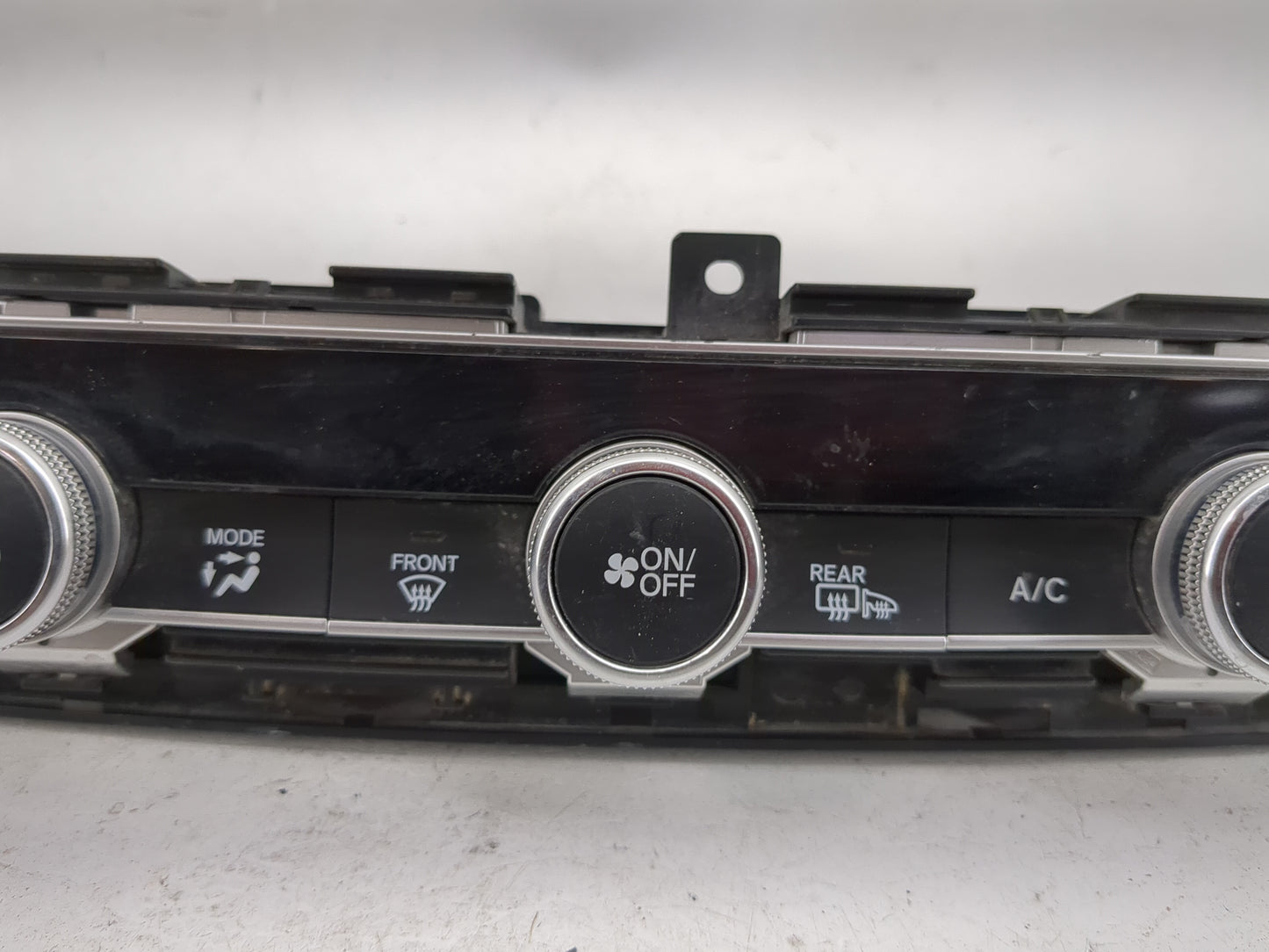 2022 Honda Accord Climate Control Module Temperature AC/Heater Replacement P/N:79610TVAA317M1 SANWA2A952A Fits OEM Used Auto
