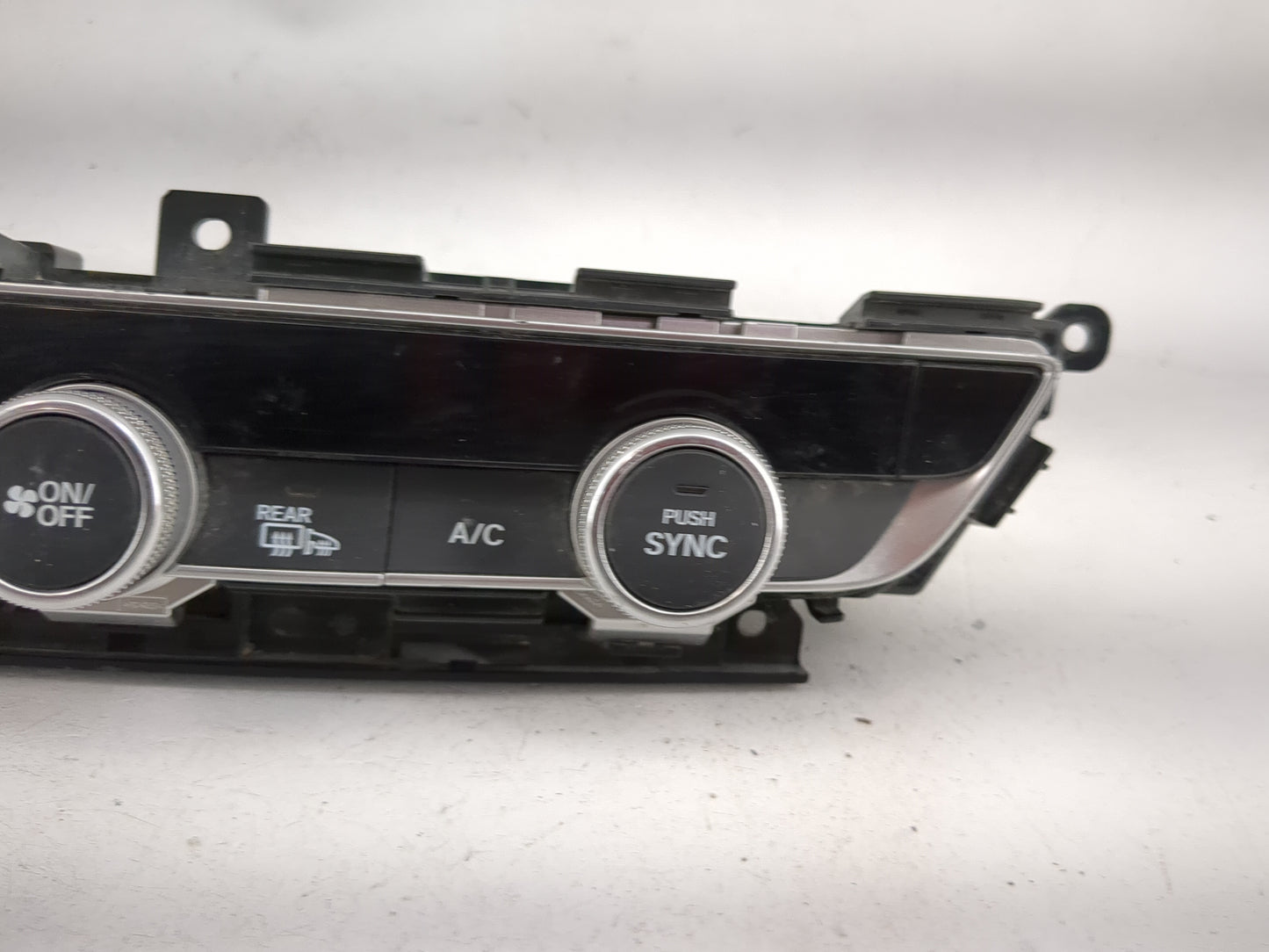2022 Honda Accord Climate Control Module Temperature AC/Heater Replacement P/N:79610TVAA317M1 SANWA2A952A Fits OEM Used Auto
